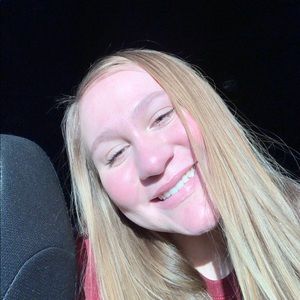 Meet your Posher, Abigail